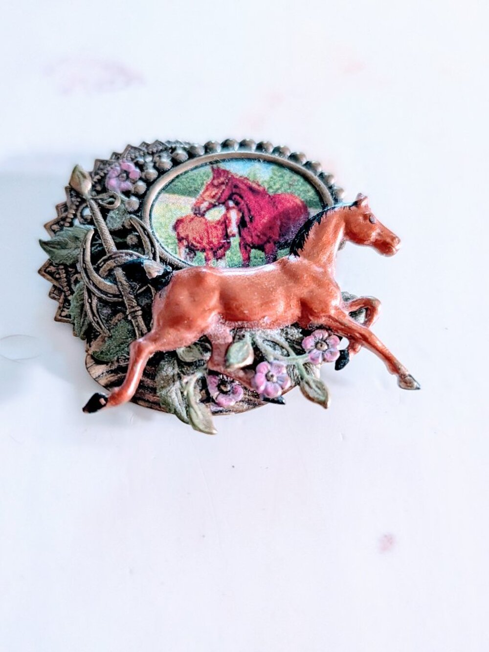 VTG 80s Equestrian Horse Brooch Pin Gold Tone 3D Mare Foal Cameo Western Country